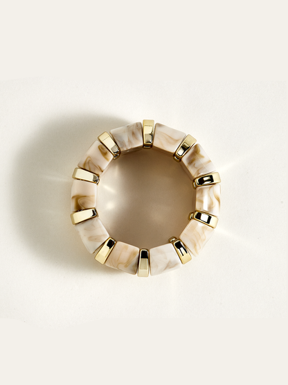 Mermer Desenli Bücük ve Altın Bilezik