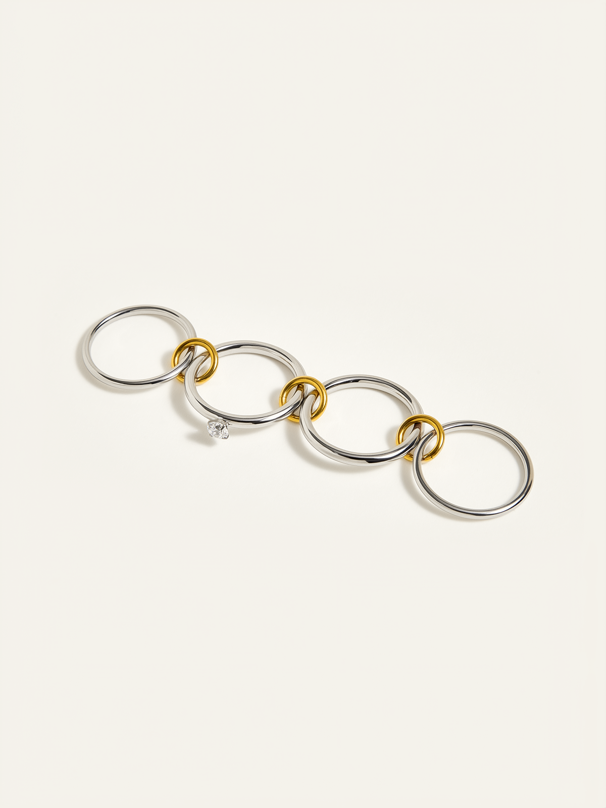 İki Renk Katmanlı Yüzük ve Elmas Detay