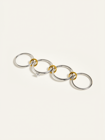 İki Renk Katmanlı Yüzük ve Elmas Detay