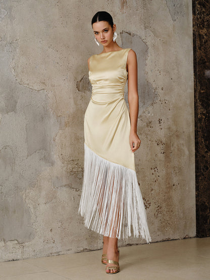 Mat Saten Asimetrik Püsküllü Etekli Maksi Elbise