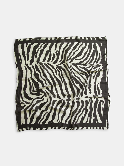Şık Zebra Desenli Kare Eşarp