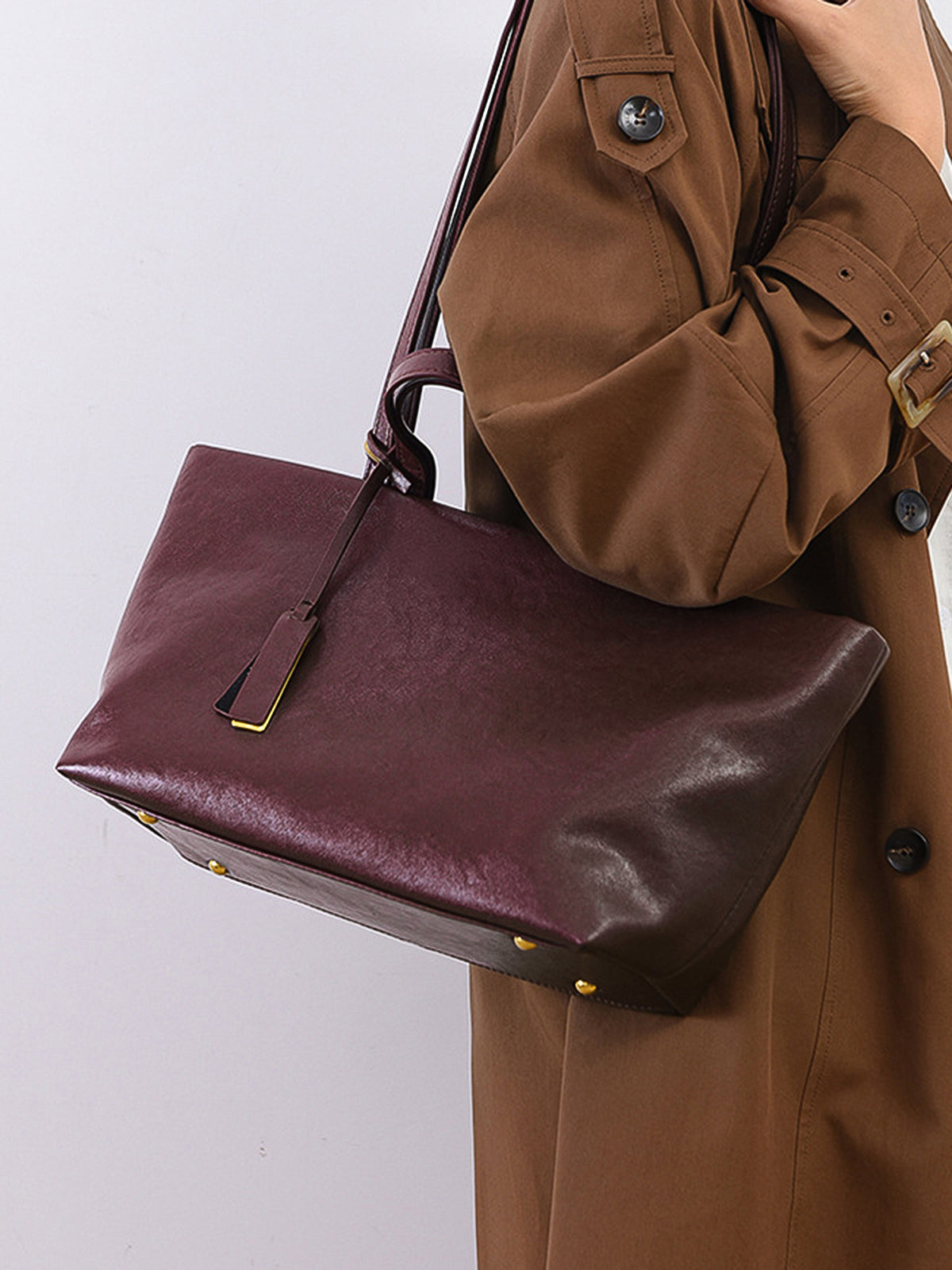 Suni Deri Geniş Kapasiteli Tote Çanta