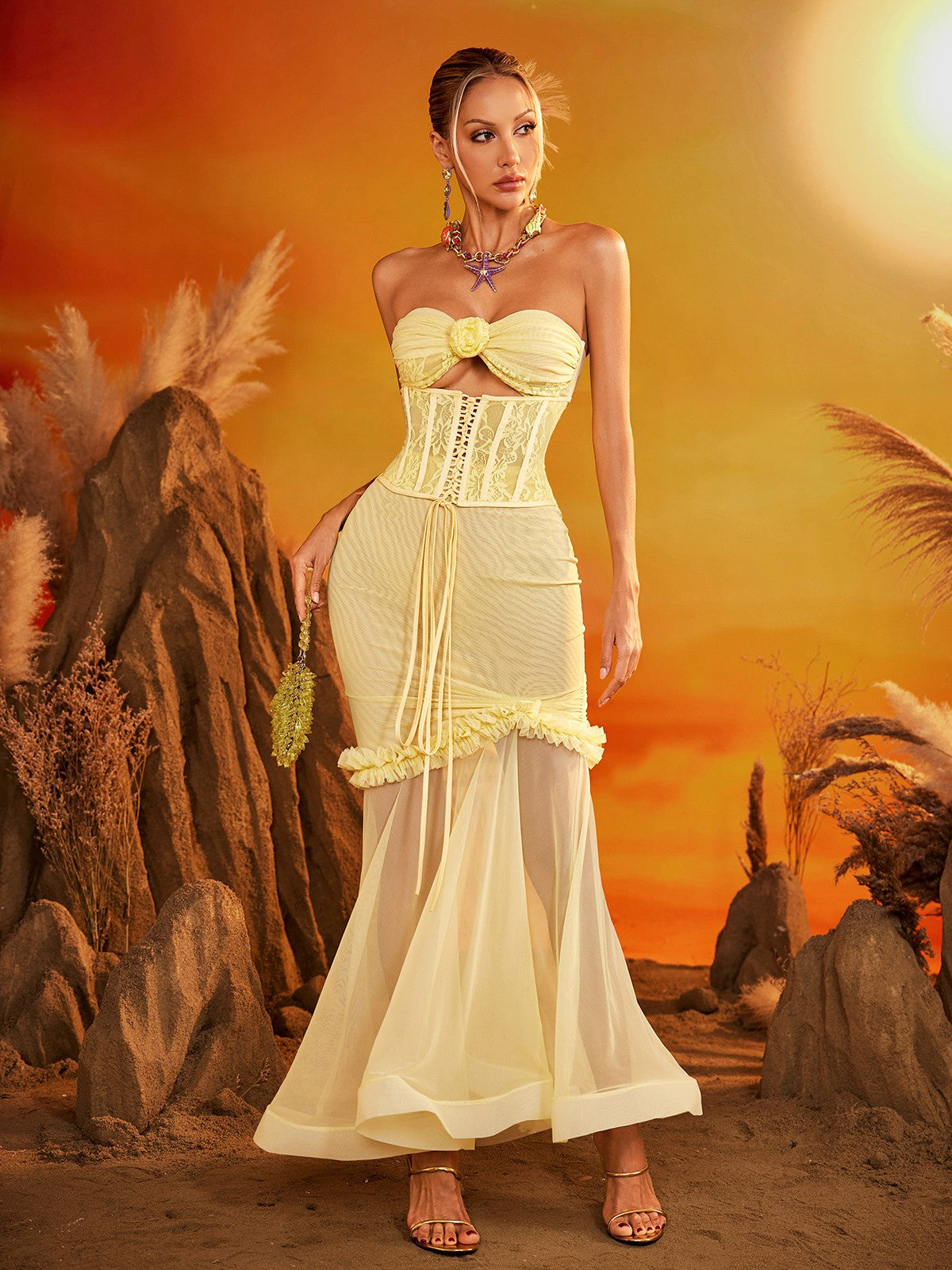 Ezrion Askısız Dantel Bağlamalı Mesh Uzun Elbise