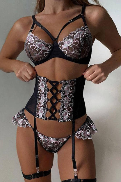 Şık Dantel Üç Parça Takım - ANASTACIA